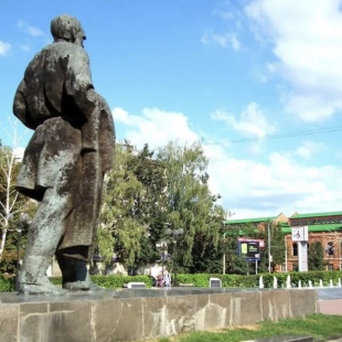 Фотография памятника Памятник Л. Н. Толстому