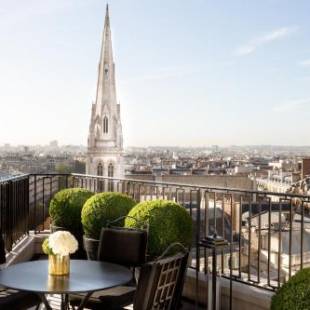 Фотографии гостиницы 
            Four Seasons Hotel George V Paris