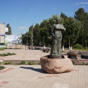 Фотография памятника Памятник Ю.М. Кувшиновой