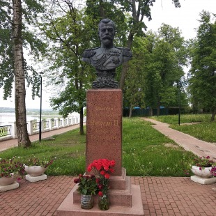 Фотография памятника Бюст Николая Второго