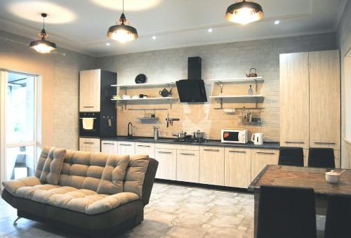 Фотография гостевого дома Дом с двумя спальнями в Николаеве