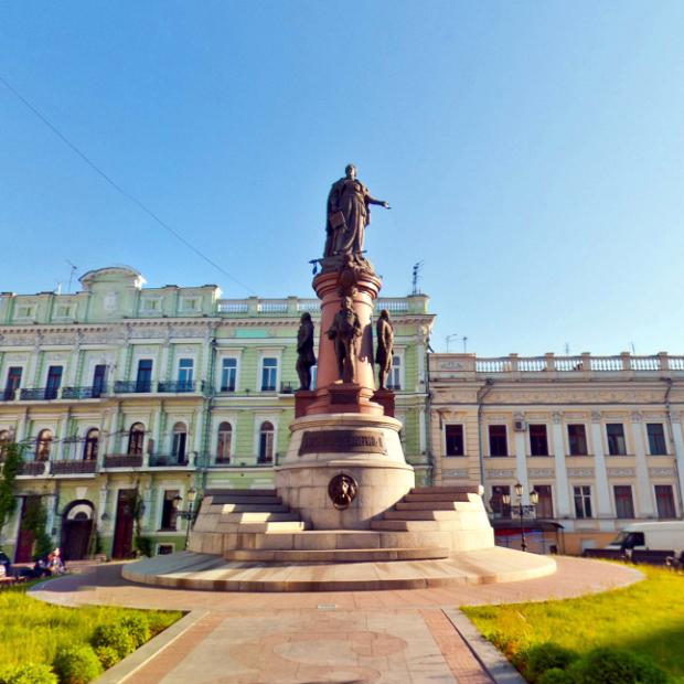 Фотографии памятника 
            Монумент основателям Одессы