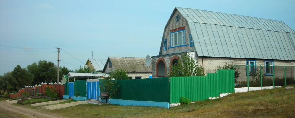 Можняковка луганская. Село Можняковка Луганская область. Село Белолуцк. Поселок Белолуцк Луганской области. Кубань село Украина.