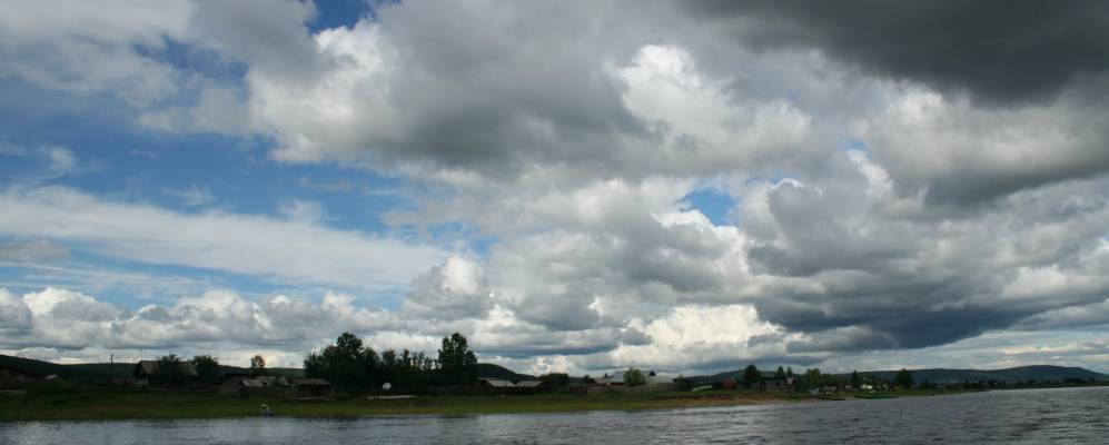 Село каре. Село Карам Казачинско-Ленского района Иркутской области. Деревня Карам Казачинско Ленский район. Поселок Карам Иркутская область. Село Карам Казачинско-Ленского района Иркутской области фото.