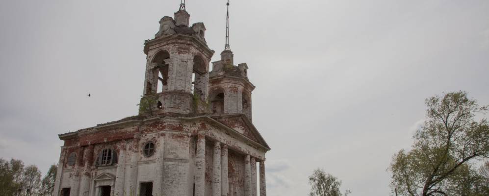 Погост ивановская область. Церковь в Погосте Фурмановский район. Погост Ивановская область Фурмановский район. Село Погост Фурмановский район. Заброшенные деревни Савинского района Ивановской области.