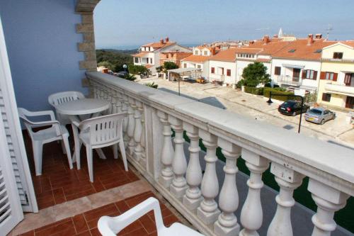 Фотография гостевого дома Apartments and rooms with WiFi Vrsar, Porec - 3007