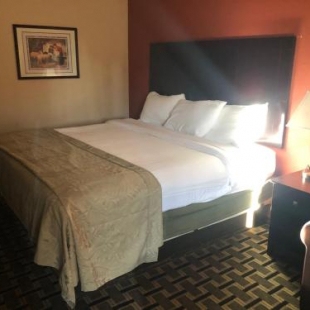 Фотография гостиницы Executive Inn Woodward