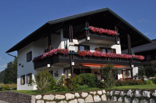 Фотография гостевого дома Gästehäuser Schwemmbauer