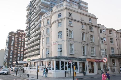 Фотография гостиницы Selina Brighton