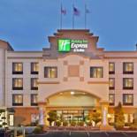 Фотография гостиницы Holiday Inn Express Hotel & Suites Tacoma, an IHG Hotel