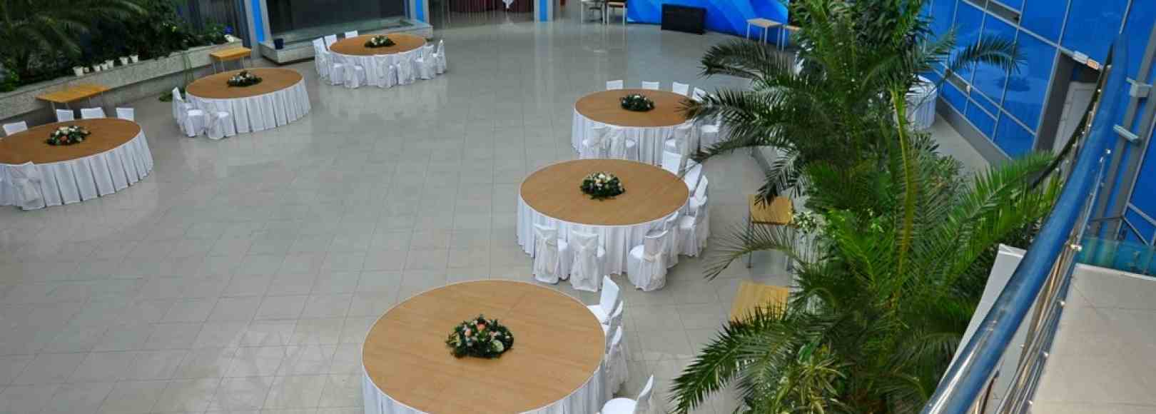 Фотография банкетного зала Зимний сад Дворца культуры и спорта Газовик