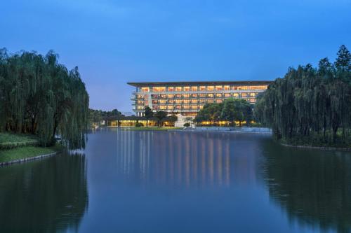 Фотография гостиницы The Yuluxe Sheshan, Shanghai, A Tribute Portfolio Hotel (Formerly Le Meridien She Shan Shanghai)