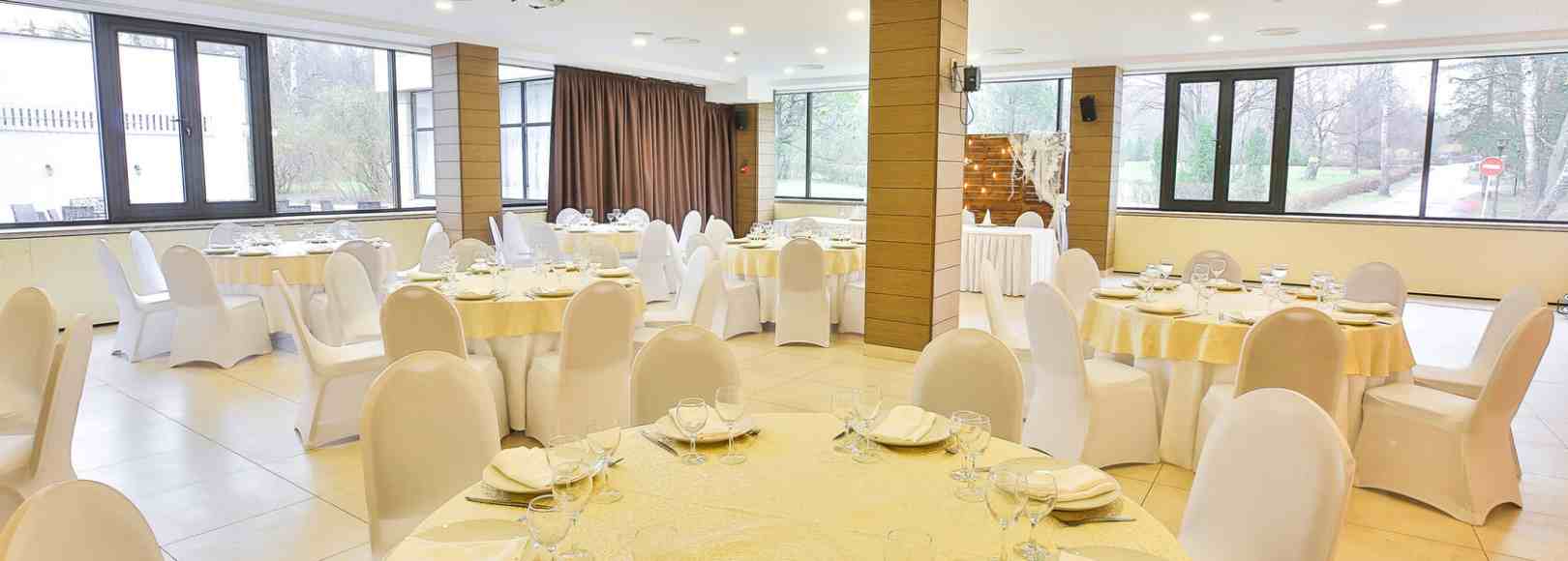 Фотография банкетного зала Нева