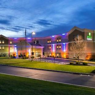 Фотографии гостиницы 
            Holiday Inn Express Harrisburg NE, an IHG Hotel