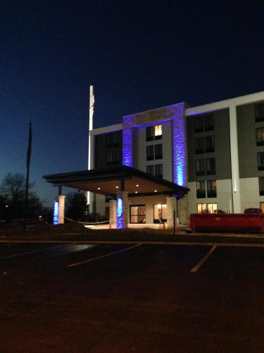 Фотография гостиницы Holiday Inn Express Rochester - University Area, an IHG Hotel