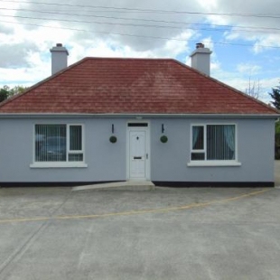 Фотография гостевого дома The Bridge Cottage, Burnfoot, Donegal by Wild Atlantic Wanderer