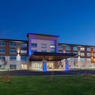 Фотографии гостиницы 
            Holiday Inn Express & Suites - Moses Lake, an IHG Hotel