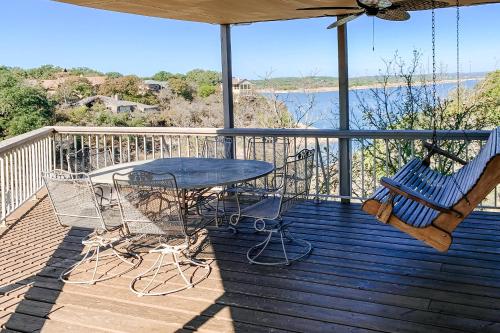 Фотографии гостевого дома 
            Spicewood Treehouse