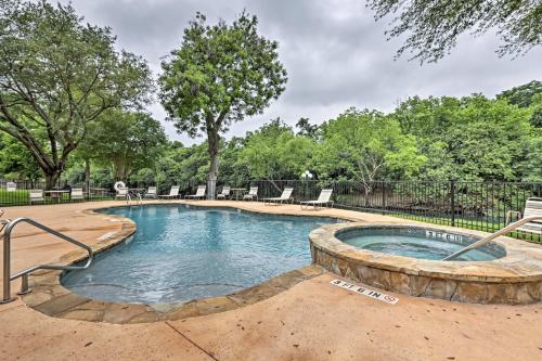 Фотографии гостевого дома 
            Updated Comal River Condo 1 Mi to Schlitterbahn!