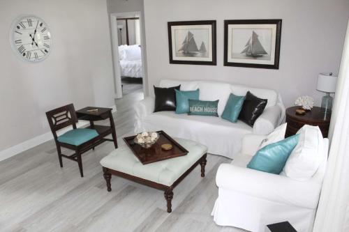 Фотография гостевого дома Coastal Village Retreat