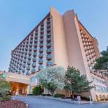 Фотография гостиницы Embassy Suites Kansas City Plaza