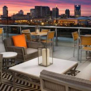 Фотографии гостиницы 
            Fairfield Inn and Suites by Marriott Nashville Downtown/The Gulch