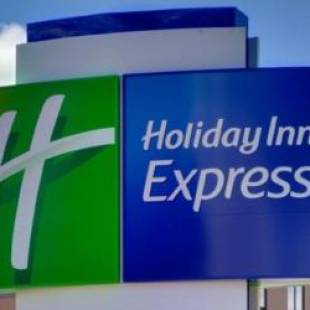 Фотографии гостиницы 
            Holiday Inn Express & Suites - Jacksonville - Town Center, an IHG Hotel