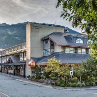 Фотографии гостиницы 
            The Listel Hotel Whistler