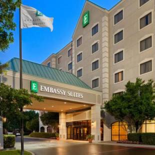 Фотографии гостиницы 
            Embassy Suites by Hilton Dallas Near the Galleria