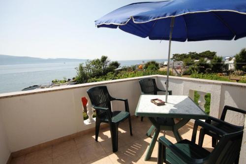 Фотография гостевого дома Apartments by the sea Krk - 5400
