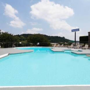 Фотографии гостиницы 
            Hilton Garden Inn Knoxville Papermill Drive, Tn