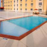 Фотография мини отеля Red Roof Inn & Suites Beaumont