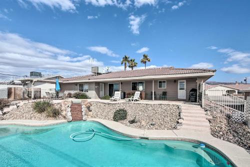 Фотографии гостевого дома 
            Pet-Friendly Modern Oasis with BBQ 2Mi to Lake Havasu