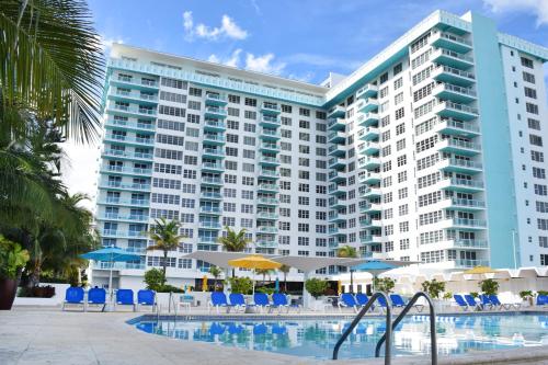 Фотография апарт отеля Seacoast Suites on Miami Beach