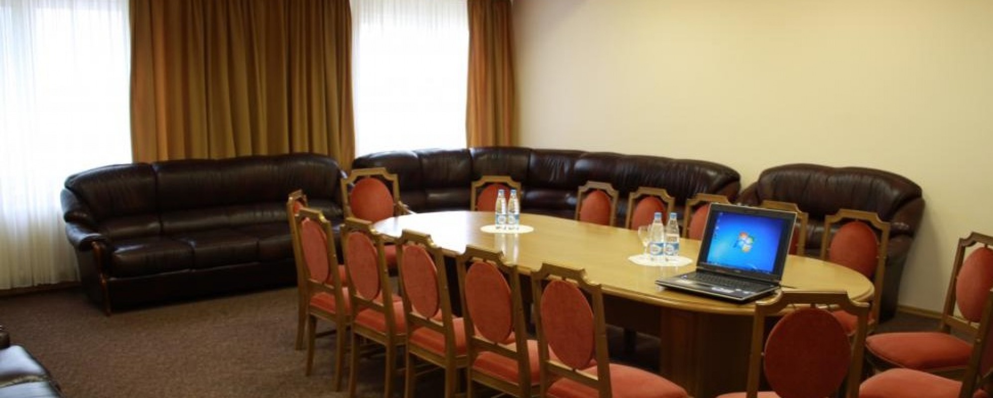 Фотографии комнаты для переговоров Зал переговоров 1