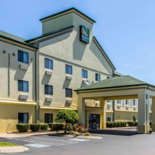 Фотографии гостиницы 
            Quality Inn & Suites La Vergne