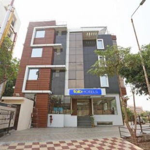 Фотография гостиницы FabHotel Surya Grand Gomti Nagar