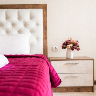 Фотография квартиры Просторная 2-к квартира в центре с 6 сп. местами от RentAp