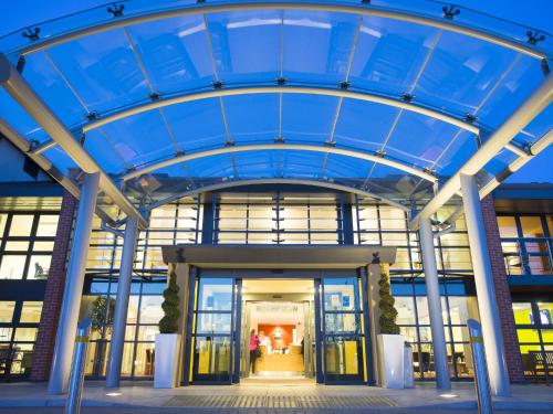 Фотография гостиницы Burleigh Court Hotel and Leisure