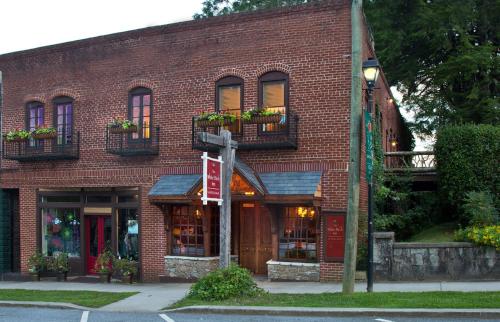 Фотография гостиницы The White Birch Inn