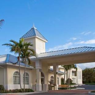 Фотографии гостиницы 
            Holiday Inn Express North Palm Beach-Oceanview, an IHG Hotel