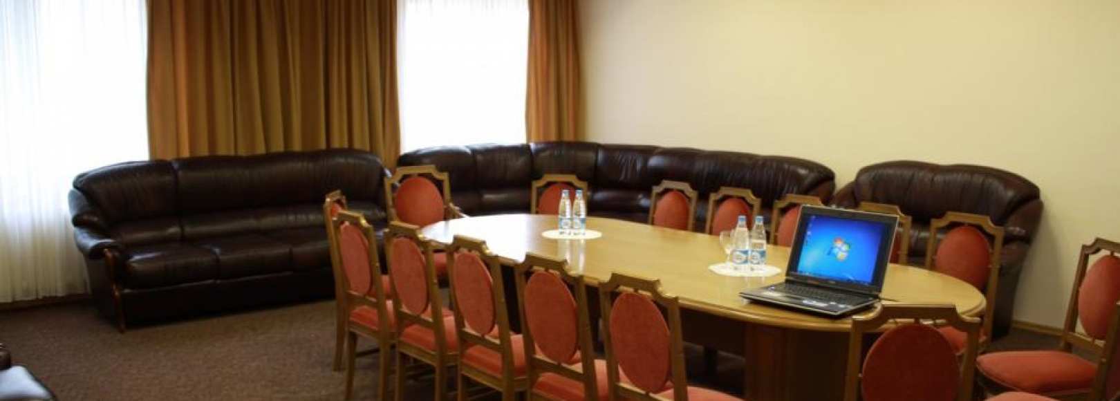 Фотография комнаты для переговоров Зал переговоров 1