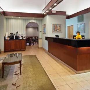 Фотографии мини отеля 
            Best Western Staunton Inn