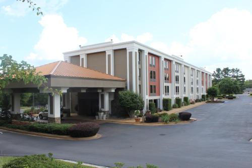 Фотография гостиницы Holiday Inn Express Forsyth, an IHG Hotel