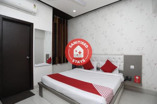 Фотография гостиницы OYO 14584 Hotel Mangalam Inn