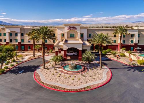 Фотография гостиницы Hampton Inn & Suites Palm Desert