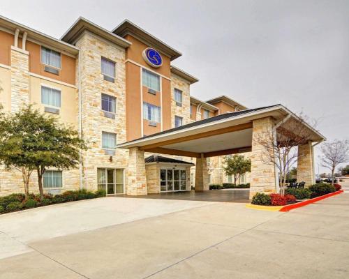 Фотографии гостиницы 
            Comfort Suites Arlington - Entertainment District