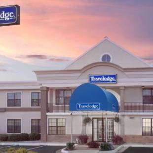 Фотографии гостиницы 
            Travelodge by Wyndham Perry GA