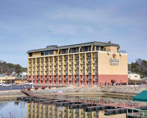 Фотография гостиницы DoubleTree by Hilton Hot Springs