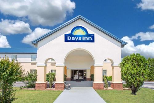 Фотография гостиницы Days Inn by Wyndham Lincoln
